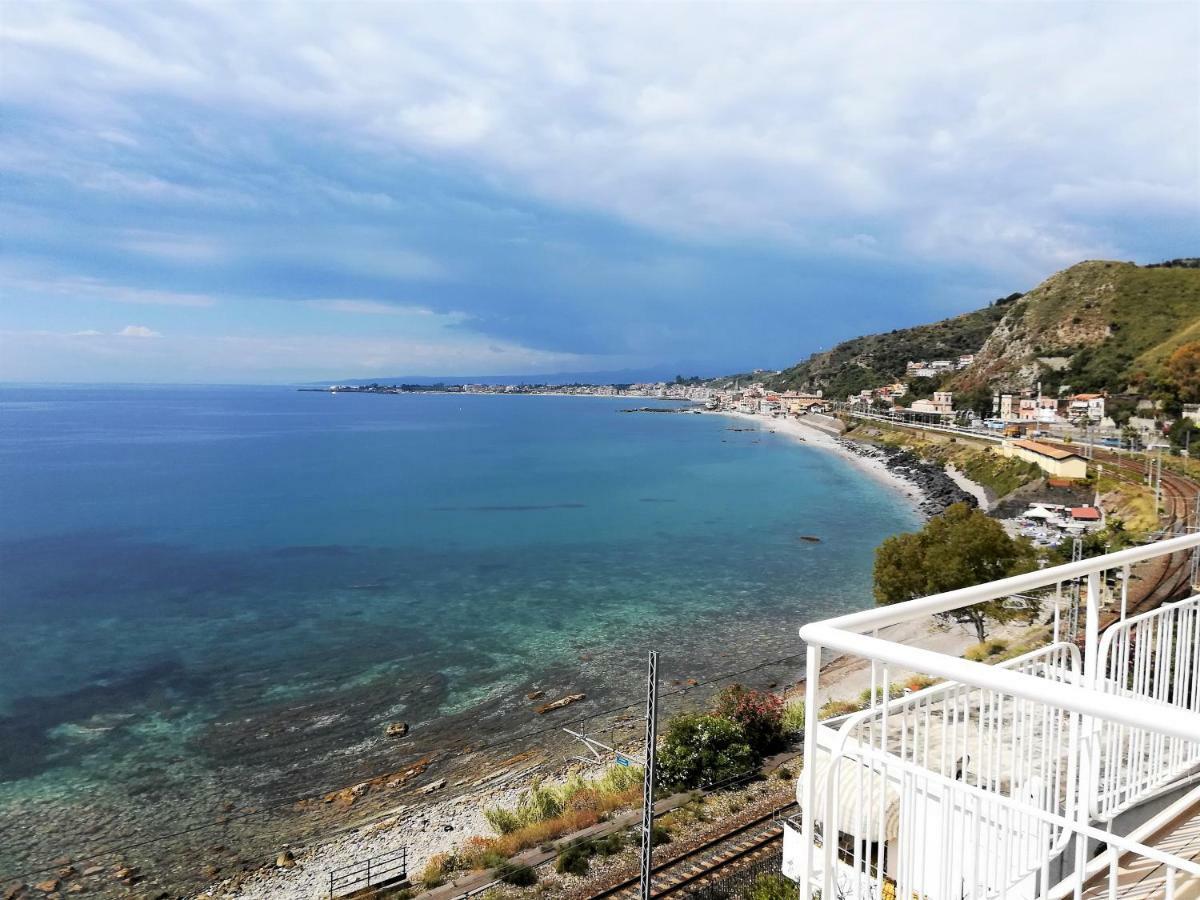 Apartament La Baia Dei Delfini Taormina Zewnętrze zdjęcie