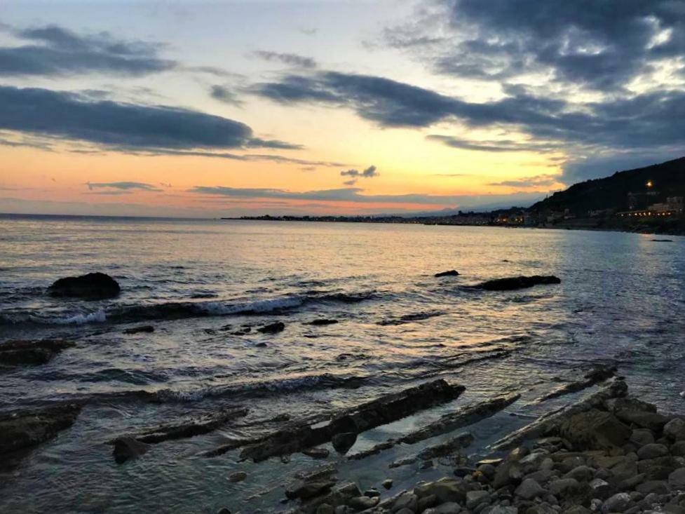 Apartament La Baia Dei Delfini Taormina Zewnętrze zdjęcie