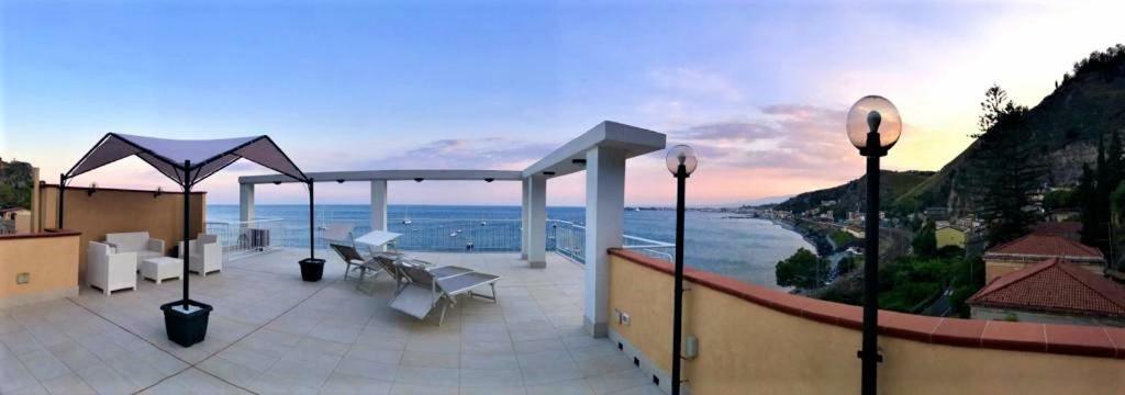 Apartament La Baia Dei Delfini Taormina Zewnętrze zdjęcie